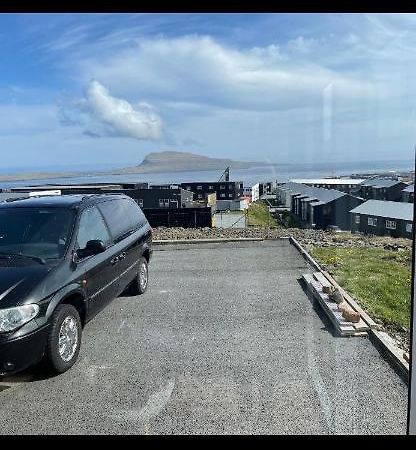 Modern Apartment With City & Oceanside View Tórshavn Kültér fotó