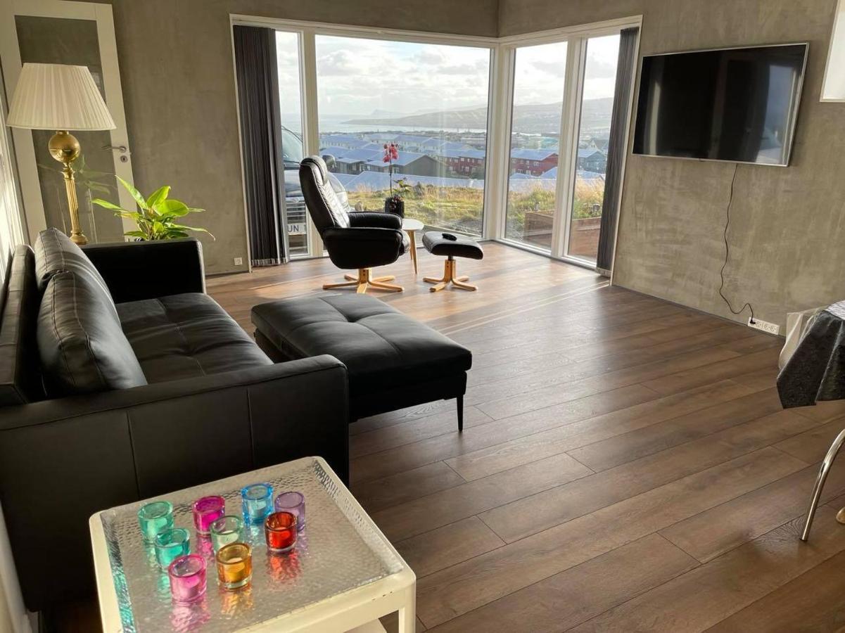 Modern Apartment With City & Oceanside View Tórshavn Kültér fotó