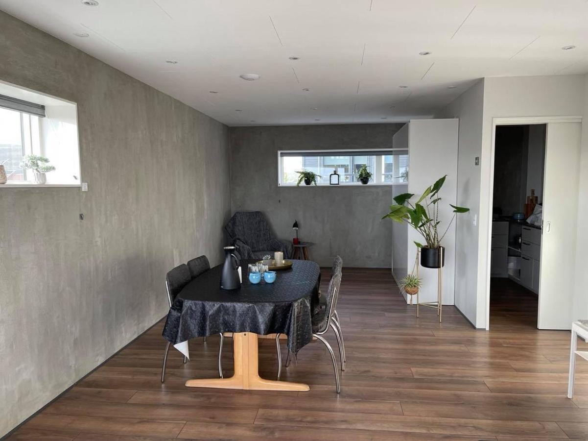 Modern Apartment With City & Oceanside View Tórshavn Kültér fotó