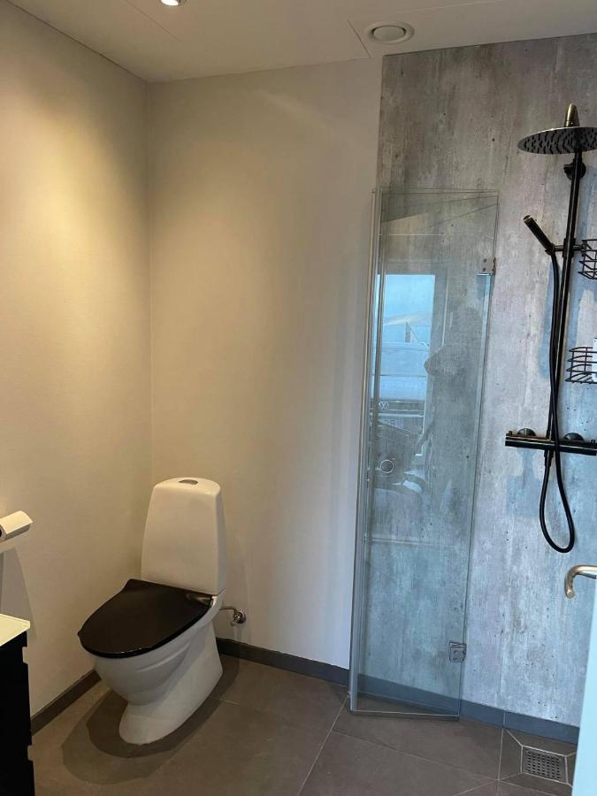 Modern Apartment With City & Oceanside View Tórshavn Kültér fotó